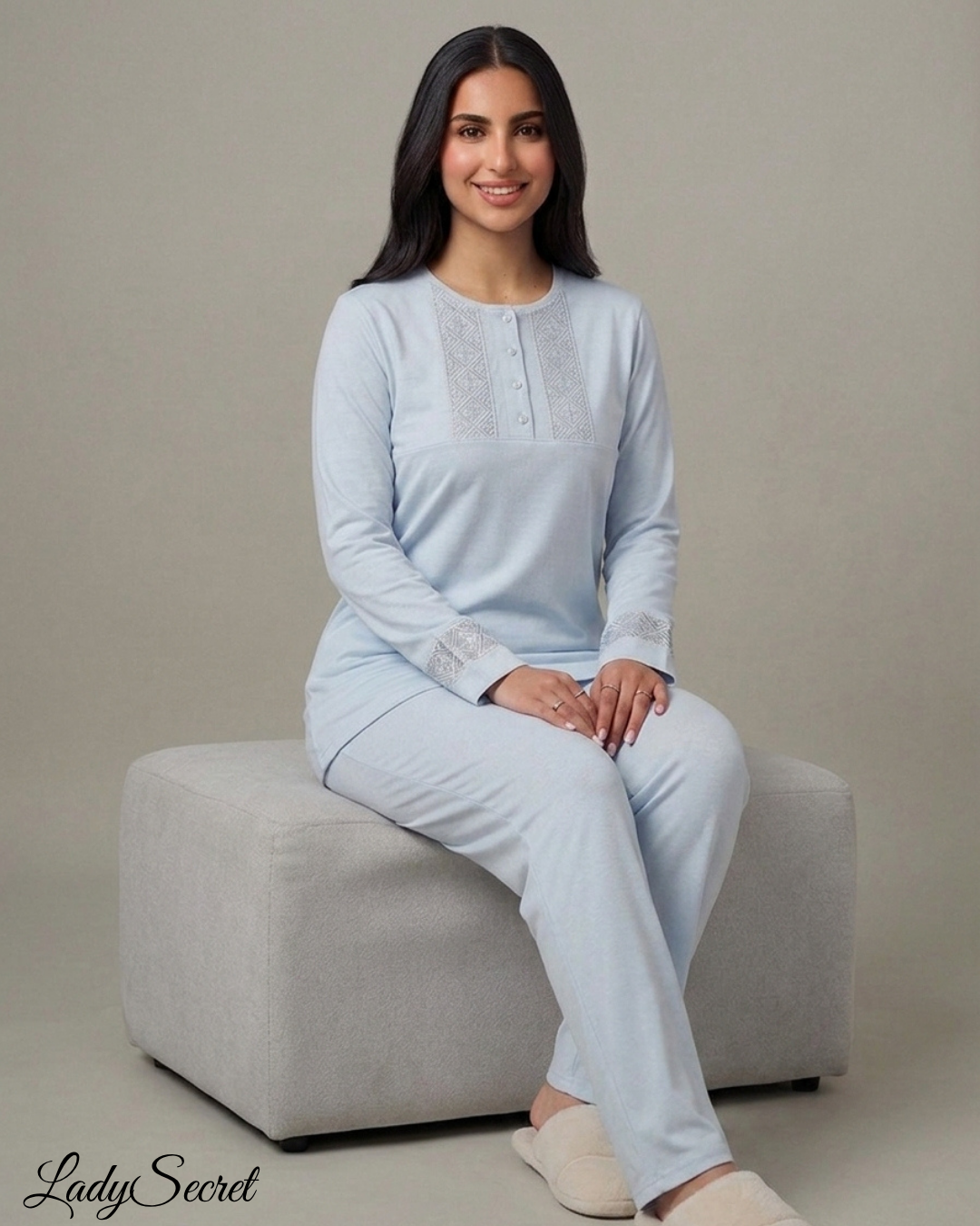 Pyjama Femme Broderie Bleu Ciel - Top & Pantalon