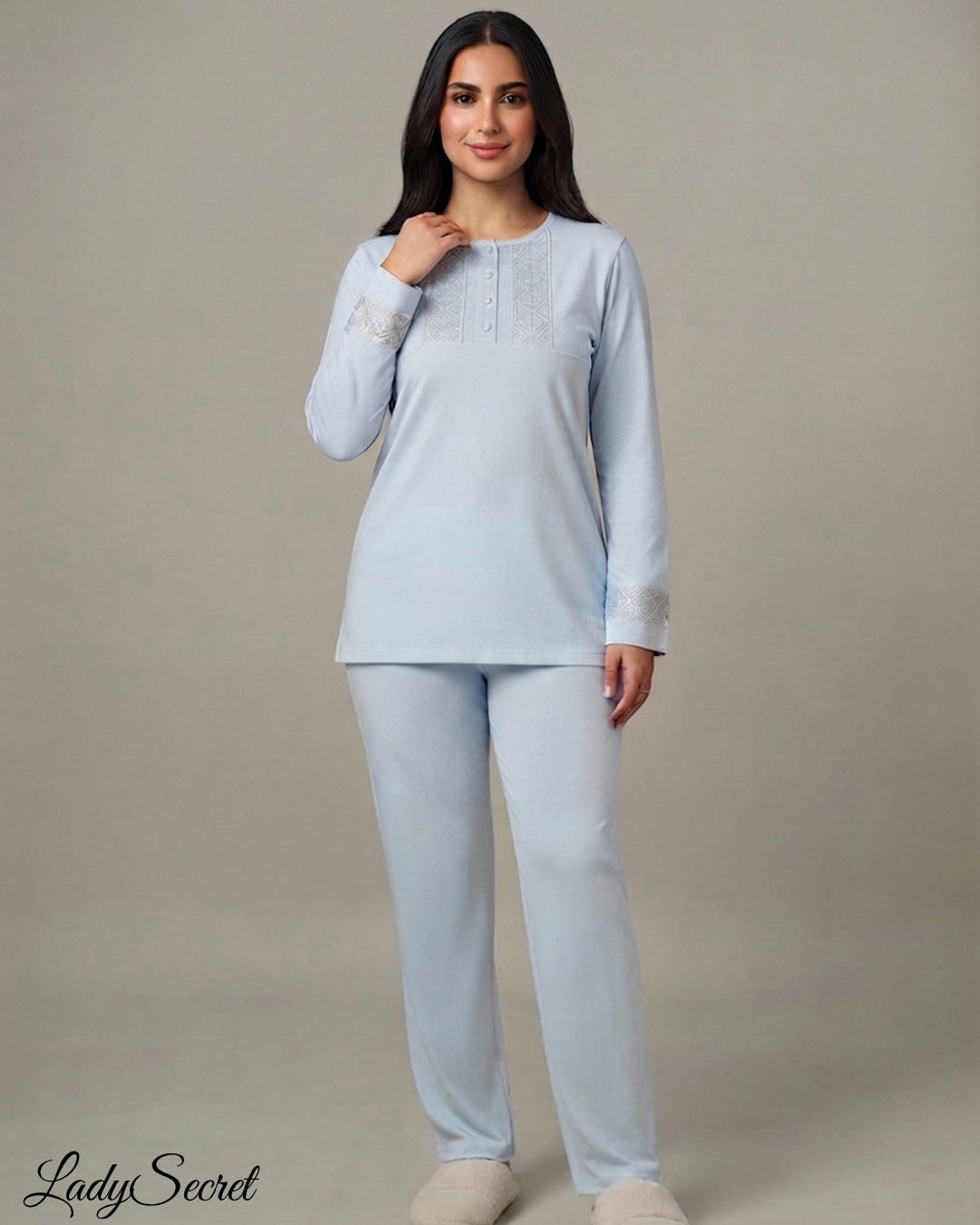 Pyjama Femme Broderie Bleu Ciel - Top & Pantalon